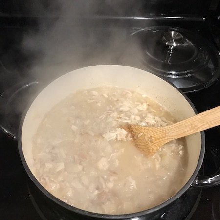 Simple One-pot Cheesy Chicken Rice