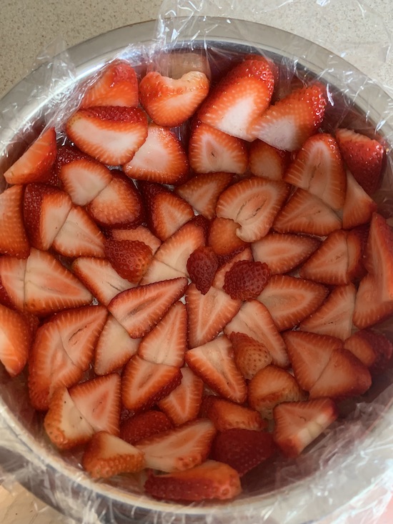  Strawberry Dome Cheesecake: